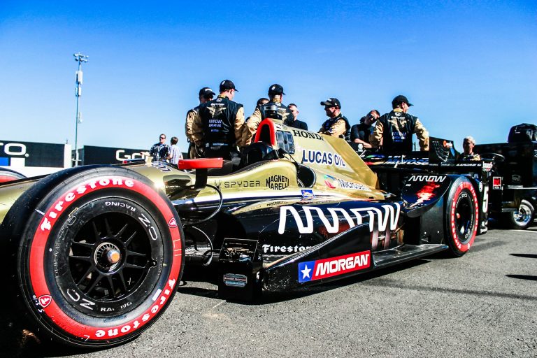 Gasly zostáva s Alpine: Nová viacročná zmluva a prenasledovanie Sainza