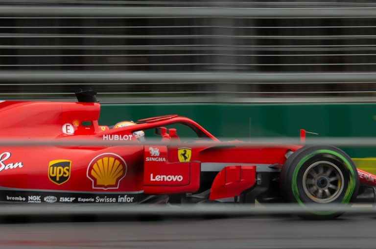 Adrian Newey podpísal zmluvu na 105 miliónov dolárov na 3 roky po šokujúcom odchode z Red Bullu