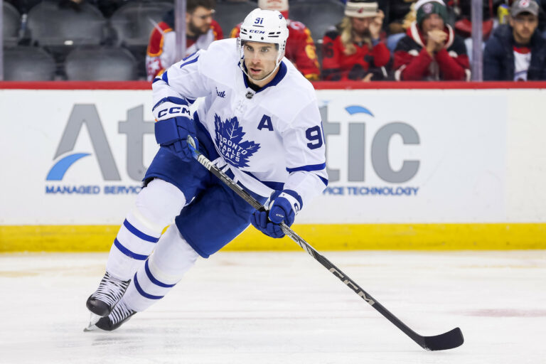 John Tavares uvádza, že je skutočne „životne dôležité“ stlačiť spoluhráči z vlašských orechov – hokejí spisovatelia – Toronto Walnut Leafs