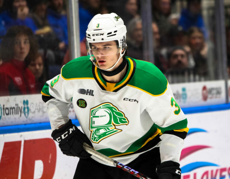 Možnosť žralokov Sam Dickinson spája franšízový obchodný dôkaz Greater London Knights – The Hockey Auters – Sharks Vedenie