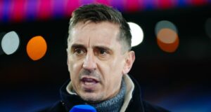 Neville Great Times Jeden „Blameworthy“ FSG pracuje ako „Let Down“ Carragher odhaľuje držanie tela na Alexander-Arnold 

