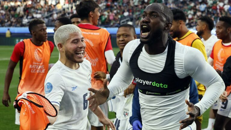 Panama omráči Spojené štáty americké spolu s zastavením času Victor, aby sa stretla