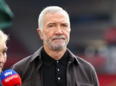 Graeme Souness označil fanúšikov Liverpoolu za „mupeťákov“ kvôli Arne Slotovi Souness praskne „darebáci“ ₤ 25m transakcie „výčitky“ spolu s INEOS obvinenými z „zanedbávania praktiky komerčného rozsahu“