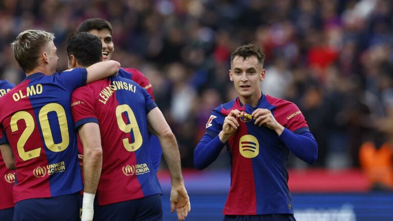 Španielsky tím sa zlepšuje, štvrťfinále organizácie UEFA Nations: Barcelona Casado, Martinez preč od Holandska Clash kvôli traume