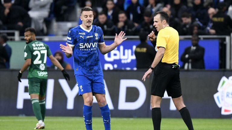 Štvrťfinále organizácie UEFA Nations: To je vlastne rozhodca v Dánsku vs Portugalskom QF úplne prvá dolná noha?