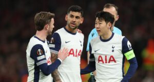 Tottenham vytvára „značný telefónny hovor“ na trh 60 miliónov GBP Essential Celebrity poskytla „podmienky“ za jedných okolností obklopených „obrovským obchodom“ 
