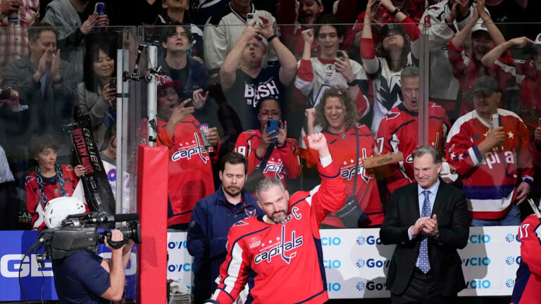 Alex Ovechkin prenasleduje Wayne Gretzky: Capitals-Islanders vstupenky na ihrisko spolu so superhviezdou na pokraji krakovacích cieľov dokument