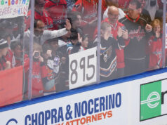 Alexander Ovechkin prechádza Wayne Gretzky: Prečo to v skutočnosti určite nie je váš štandardný dokument, ktorý je skutočne prasknutý Download app from appStore