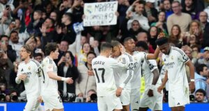 Carlo Ancelotti riskuje hnev fanúšikov Real Madrid, keď sa spárovanie s plným chrbtom k Arsenalu odhalilo


