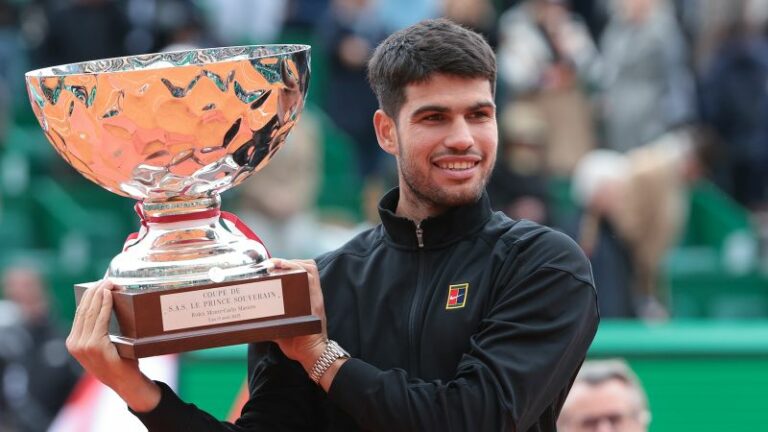 Carlos Alcaraz vyhrá Monte-Carlo Masters prvýkrát s víťazstvom proti zraneným Lorenzom Musettim