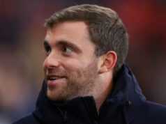 Romano odhaľuje, že kluby Premier League sledujú Yildiza, keď Juventus zápasí pri rokovaniach o zmluve Fabrizio Romano naznačuje, že Liverpool by mohol „hotovosť“ na hviezdu 30 miliónov GBP, pričom Newcastle a nemecké kluby prejavujú záujem