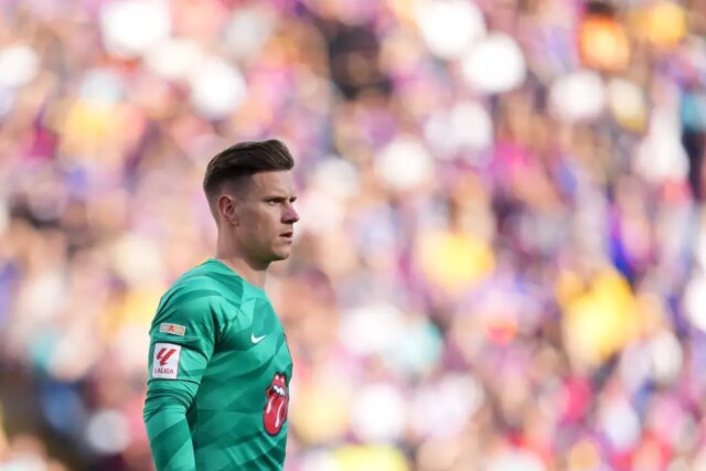 Hansi Flick robí konečné rozhodnutie o debate SZCZęSNY vs Ter Stegen na zvyšok sezóny

