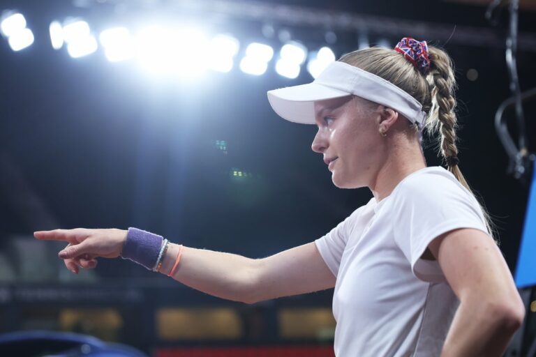 Harriet Dart sa sťažuje, že súper musí počas ťažkej porážky „nosiť dezodorant“: „Voní naozaj zle“