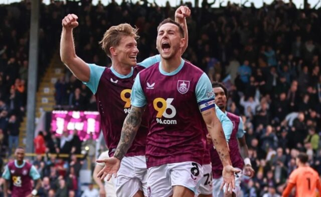 Leeds United, Burnley, aby sa vrátil do Premier Organization po promo šampiónov EFL 
