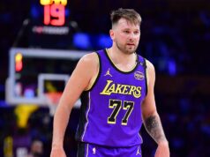 Luka Dončić hovorí, že ukončil zasnúbenie počas bitky o opatrovníctvo so snúbenicou Luka Dončić platí kompletne GoFundme, aby priniesol späť zničené nástenné maľby Kobe Bryant: Record