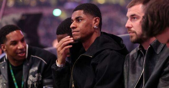 Marcus Rashford získava zneužívané po ľadovej poznámke od zamestnávateľa dovolenkového domu Aston Unai Emery 
