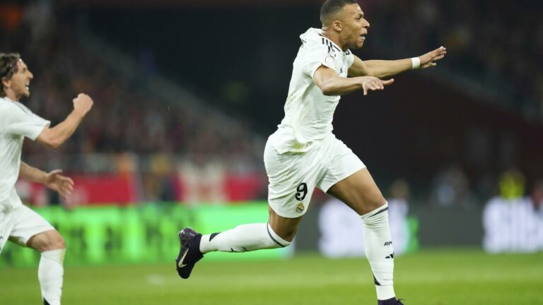 Mbappe prekročenie Cristiano Ronaldo v Barcelone vs skutočný Madrid Copa del Rey Last