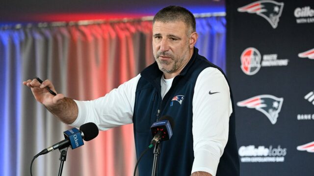 Mike Vrabel stanovuje očakávania pre hráčov patriotov pod jeho vedením

