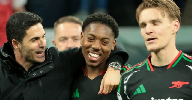 Mikel Arteta sa naposledy zasmial po tom, čo Real Madrid nechal zúrivo nad Martinom Odegaardom
