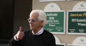 Návrat Kentucky Derby z Bob Baffert pozostáva z 2 koní v rase 
