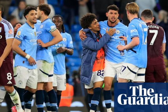 Pep Guardiola uvádza hnutie mestského tela 
