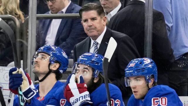 Rangers Fire Peter Laviolette po 2 sezónach
