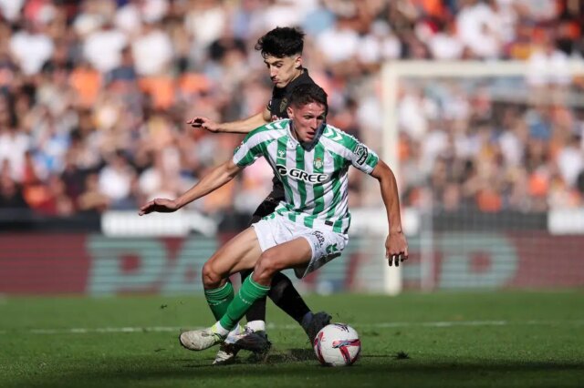 Real Betis Star súhlasí s novou zmluvou uprostred úroku z mesta City

