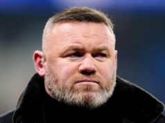 Man Utd: Rooney trvá na tom, že Red Devils by mali znovu podpísať „horúcu“ hviezdu Premier League Rooney mená Red Devils Celebrity v „vedúcich 5 hráčoch“ v poprednej organizácii v tomto období