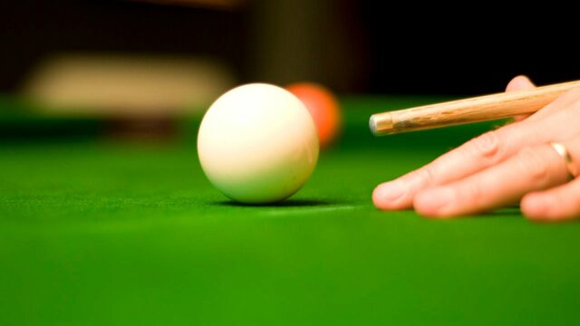 Snooker Player ukradne bratovu mŕtvolu po pohrebe na odoslanie krčmy

