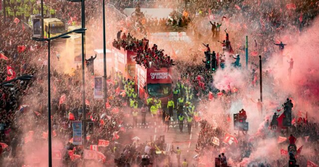 Stratégie ceremoniálu Liverpoolu a presne to, ako by sa mohlo pripomenúť víťazstvo titulu Arne Port Organiza 
