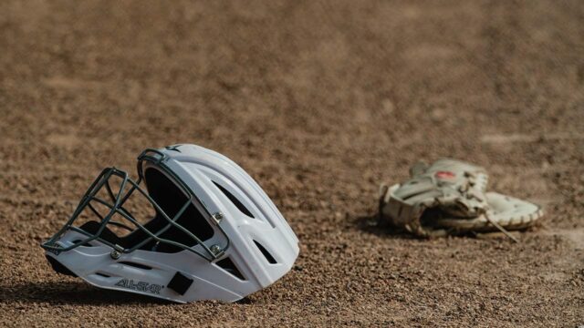 Tréner Softball Group University Umpqua 
