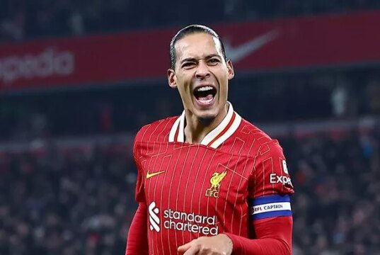 Virgil van dijk znamenia „Úžasná“ nová zmluva o Liverpoole po dohode Mohamed Salah

