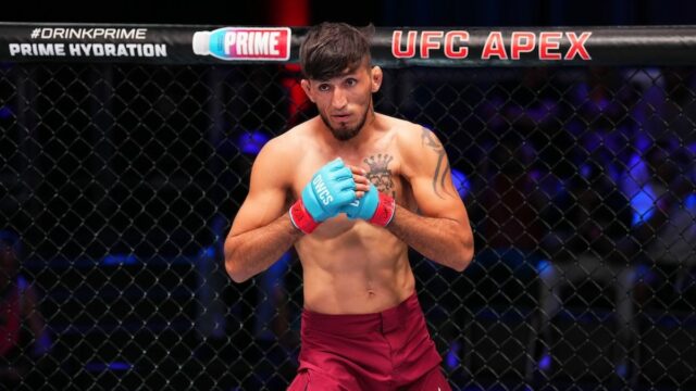 Víťaz zmluvy o UFC zatknutý za obvinenia z obvinenia z obvinenia z obvinenia z dôvodu menšieho

