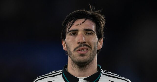 Záložník Newcastle Sandro Tonali v centre novej sondy nelegálnej hazardnej hazard

