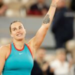 60-minútové francúzske otvorené zárobky Aryna Sabalenka rozširujú veľké slamové prúžky