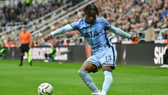 AC Miláno, letné hnutie pre Tottenham Star; Igli -tara s ohľadom na podpis priority

