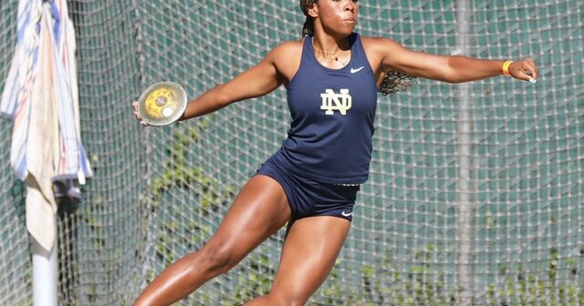 Aja Johnson z Notre Dame Hi Hi je prosperujúci v brokovnici, diskusia

