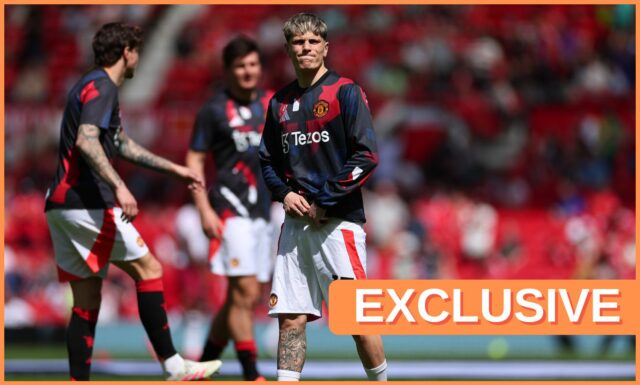 Alejandro Garnacho reaguje počas hry Man United proti Nottingham Forest