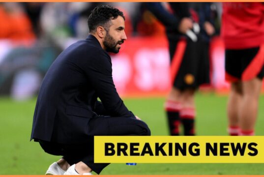 Alejandro Garnacho reaguje po porážke Man Utd proti Tottenhamovi vo finále Európskej ligy
