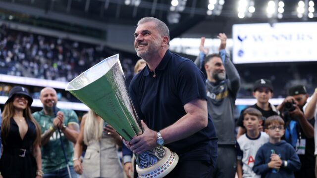 Ange Postecoglou Reperte - Spurs Boss považuje za „naozaj zvláštne hovoriť o mojej budúcnosti“ s víťaznou trofejou


