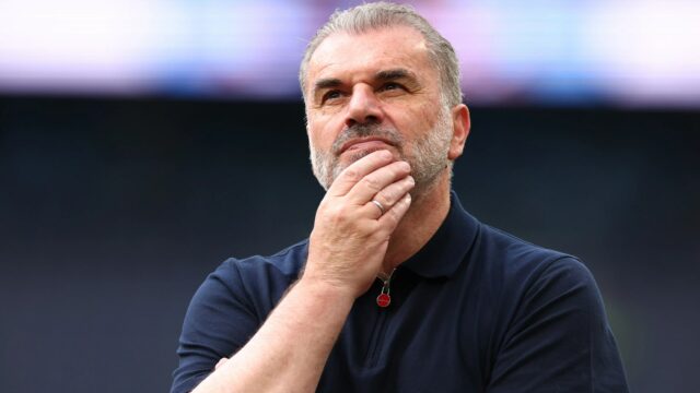 Tottenham dal proti Brightonovi všetky druhy nechcených predmetov