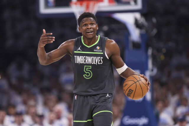 NBA v stredu večer oznámila, že pokutoval Anthony Edwards z Minnesoty Timberwolves po Anthony Edwards 50 000 dolárov na používanie profánneho jazyka v rozhovore pre médiá.