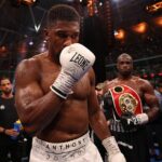 Anthony Joshua odhalil, že tento mesiac má operáciu v publikácii lakťov