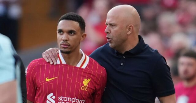 Arne Slot montre de vraies couleurs après Trent Alexander-Arnold Houted par les fans de Liverpool
