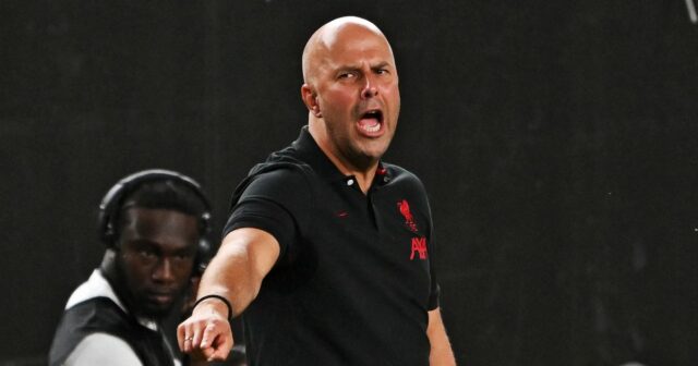 Arne nasmeruje prst do temného umenia, ktorý hrozí, že sa stane brožúrom Premier League

