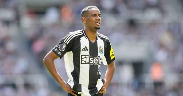 Arsenal Transfer News: Gunners a envoyé un avertissement de transfert d'Alexander Isak alors qu'ils ouvrent des pourparlers avec un autre attaquant
