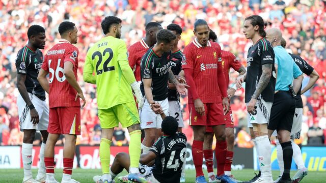 Arsenal je držiteľom majstra Liverpoolu Premier League v 2-2 remíze

