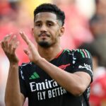 Arsenal povedal, ako ich William Saliba môže zastaviť späť - „Nie je potrebné to robiť“