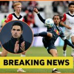 Eberrechi Eze oslavuje skóre pre Crystal Palace