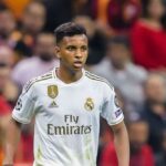 Arsenal sa javí ako obľúbené v prenosovom boji s Chelsea a Madrid